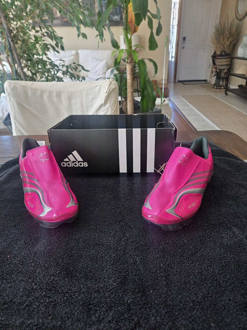 Adidas Womens Pink Athletic Shoes Size 10 NWT